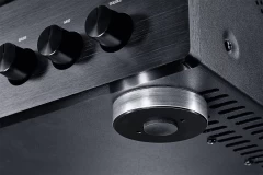 MAGNAT MA 900 Black Hibrīdais Lampu STEREO PASTIPRINĀTĀJS