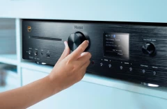 MAGNAT MC 400 BLACK CD / Streamer / STEREO PASTIPRINĀTĀJS