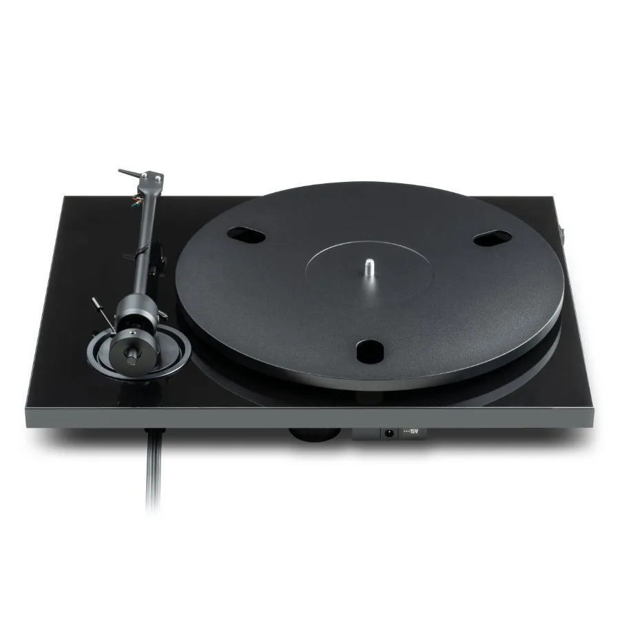 PRO-JECT E1.2 GLOSS BLACK VINILA PLAŠU ATSKAŅOTĀJS