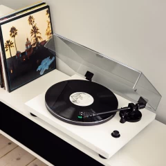ARGON AUDIO TT-3 White Ortofon OM 5E VINILA PLAŠU ATSKAŅOTĀJS