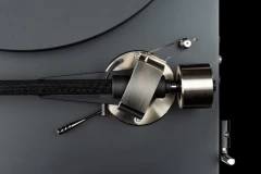PRO-JECT Debut PRO Black VINILA PLAŠU ATSKAŅOTĀJS