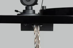 PRO-JECT Essential III Black Gloss VINILA PLAŠU ATSKAŅOTĀJS