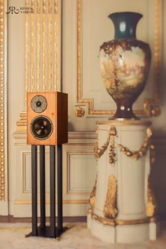 REVIVAL AUDIO ATALANTE 3 WALNUT Plaukta akustiskā sistēma