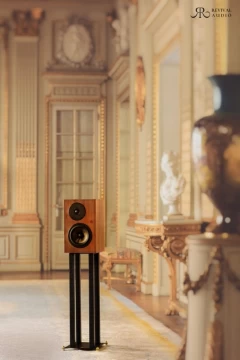 REVIVAL AUDIO ATALANTE 3 WALNUT Plaukta akustiskā sistēma