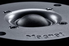 MAGNAT MONITOR REFERENCE 5A Black Aktīvā akustiskā sistēma