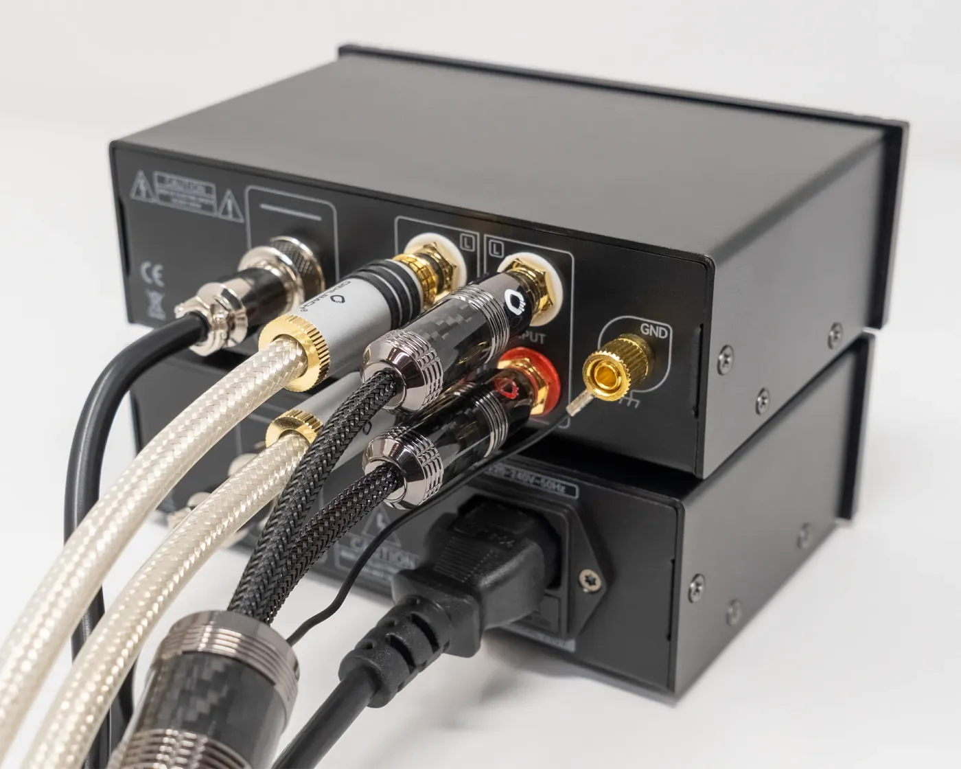 OEHLBACH Art. No. 13905 Twin Amp Ultra Phono Pre-Amp MM/MC AKSESUĀRI VINILA ATSKAŅOTĀJAM